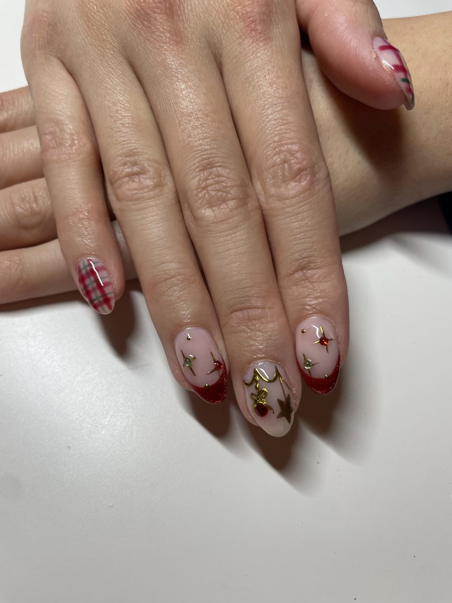 Festive nail design